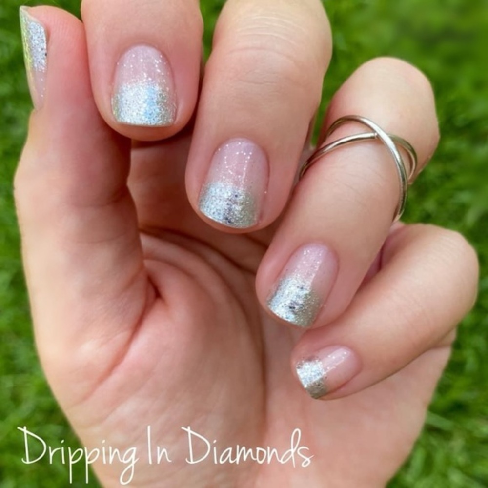 Color street nails - Dripping in Diamonds nail strip set